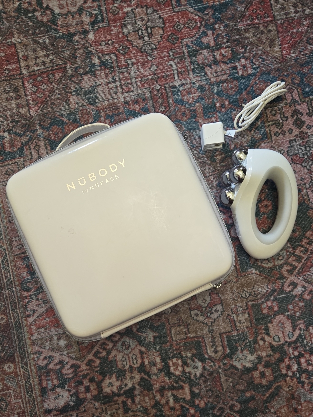 NuBody By NuFace Microcurrent Device White With Case